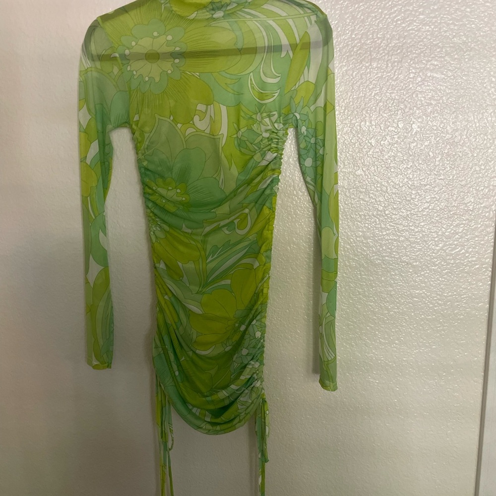 PrettyLittleThing Green Ruched Long Sleeve Bodycon Dress